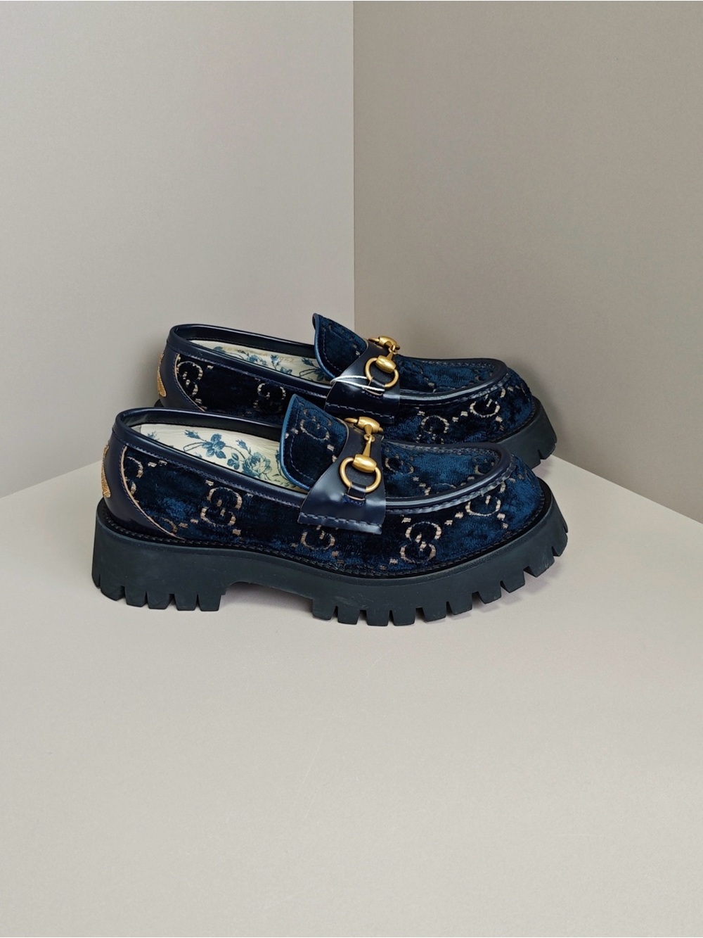 Gucci Navy Velvet Horsebit Lug Sole Loafers - Picture 4 of 6